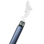 Dampf kommt aus dem Mundstück der ELFA Turbo Pro Vape.
